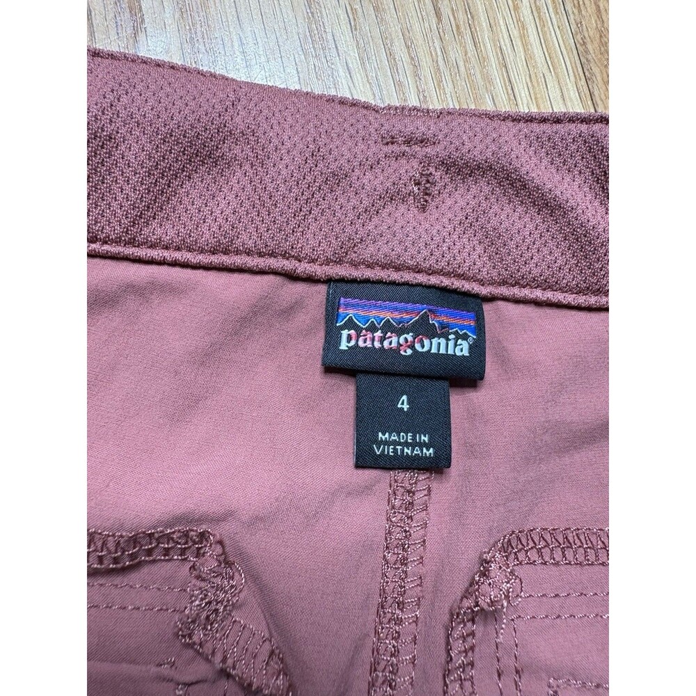 Patagonia Quandary Shorts Women Size 4 Rosehip 5" Outdoor Lightweight Hiking - Picture 4 of 9